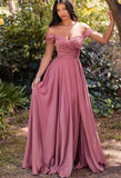 Vestido de Fiesta Largo con Escote Corazón y Detalles Fuera del Hombro - 7493