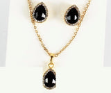 Conjunto de Collar y Pendientes de Gota Negra en Acero